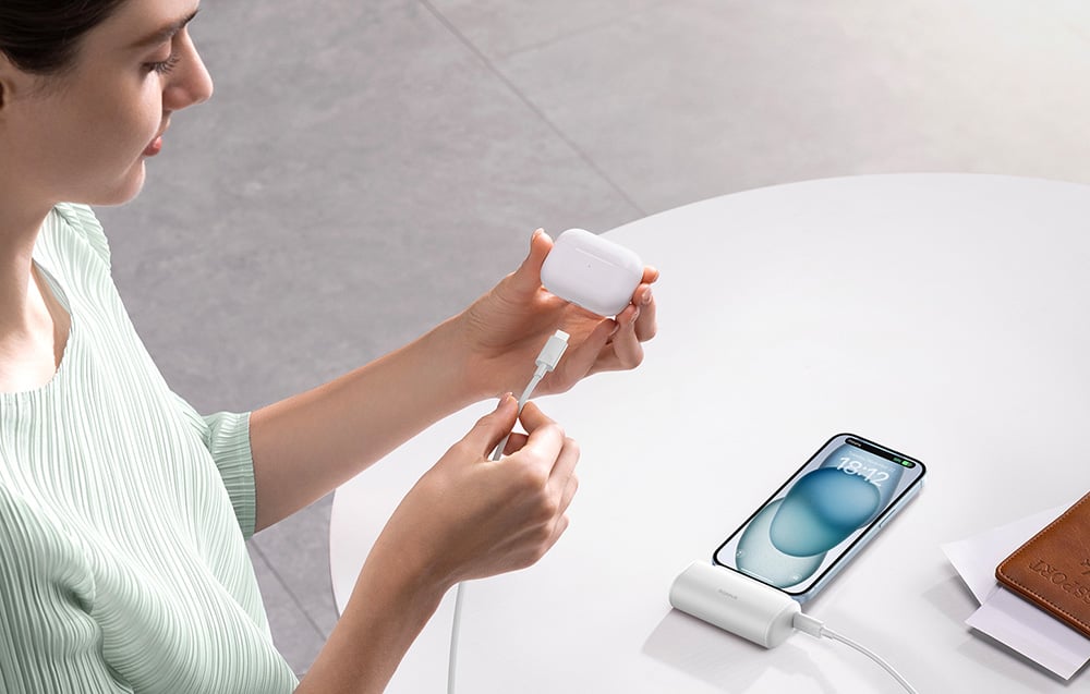 Baseus Compact powerbank, 5000mAh, 20W, USB-C, fehér 3
