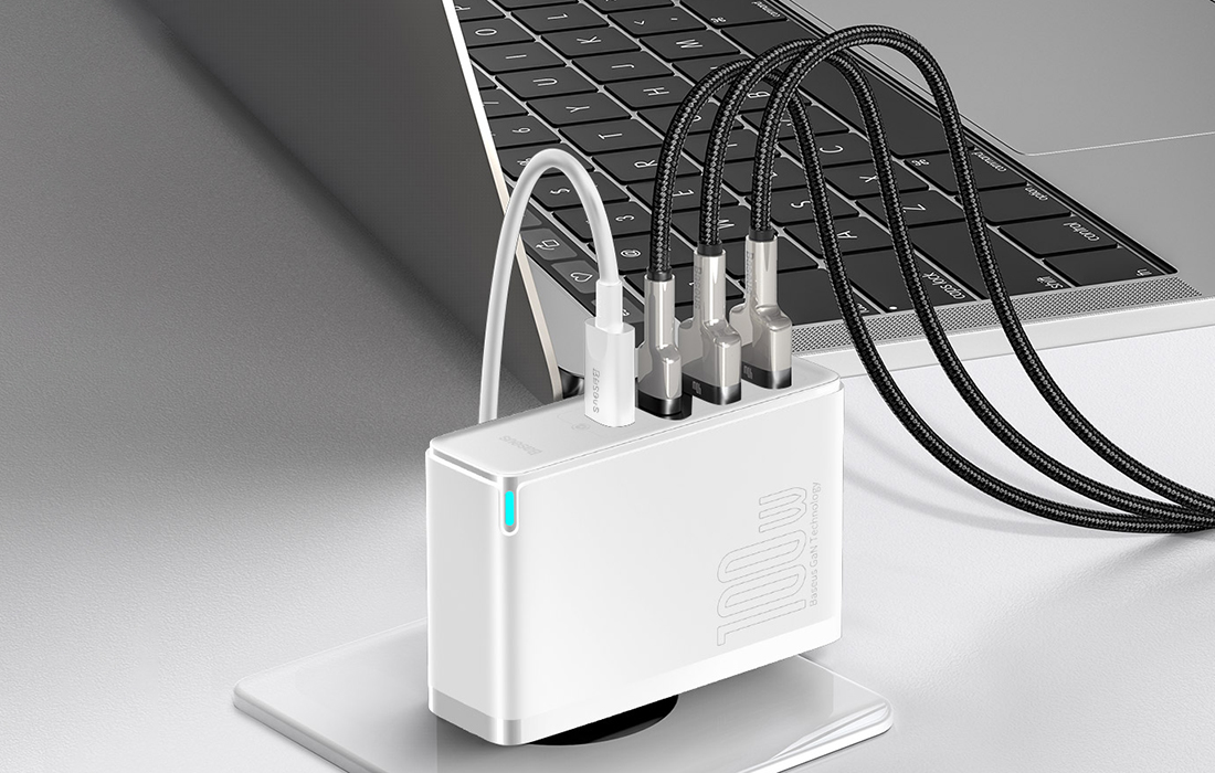 Baseus GaN2 Pro fali töltő, 2x USB + 2x USB-C, 100W, EU (fehér) 1