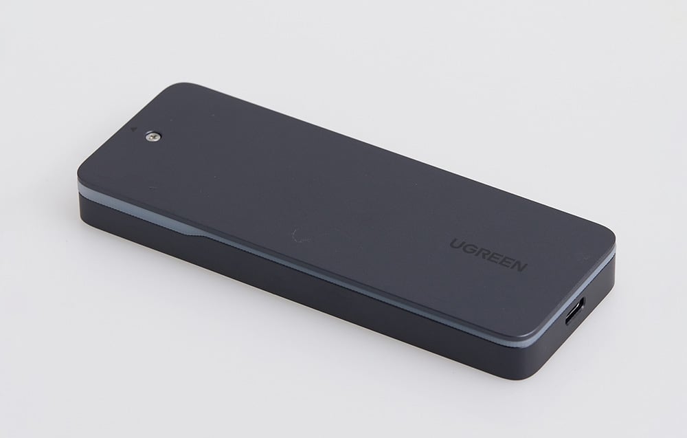 UGREEN CM777 SSD ház, NVMe/SATA, 20 Gbps, USB-C 1