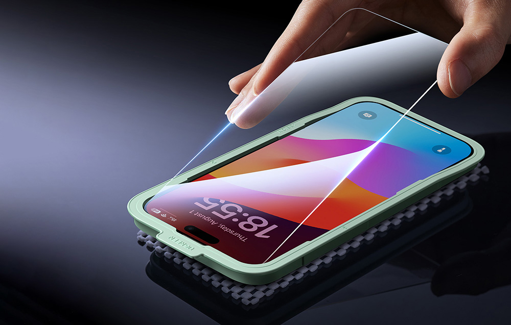 Ugreen SP630 edzett üvegfólia, iPhone 16 Pro Max, 2db, felhelyező keret 2