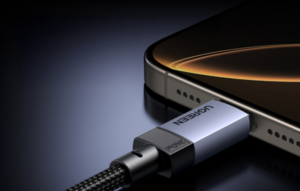 USB-C / USB-C USB4 Gen 3 Ugreen L705 kábel, 240W, 40Gbps, 1m (csillagszürke) 2