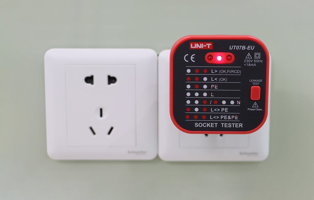 UNI-T UT07B-EU konnektor-tesztelő készülék 3