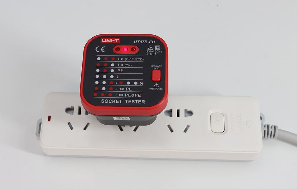 UNI-T UT07B-EU konnektor-tesztelő készülék 4