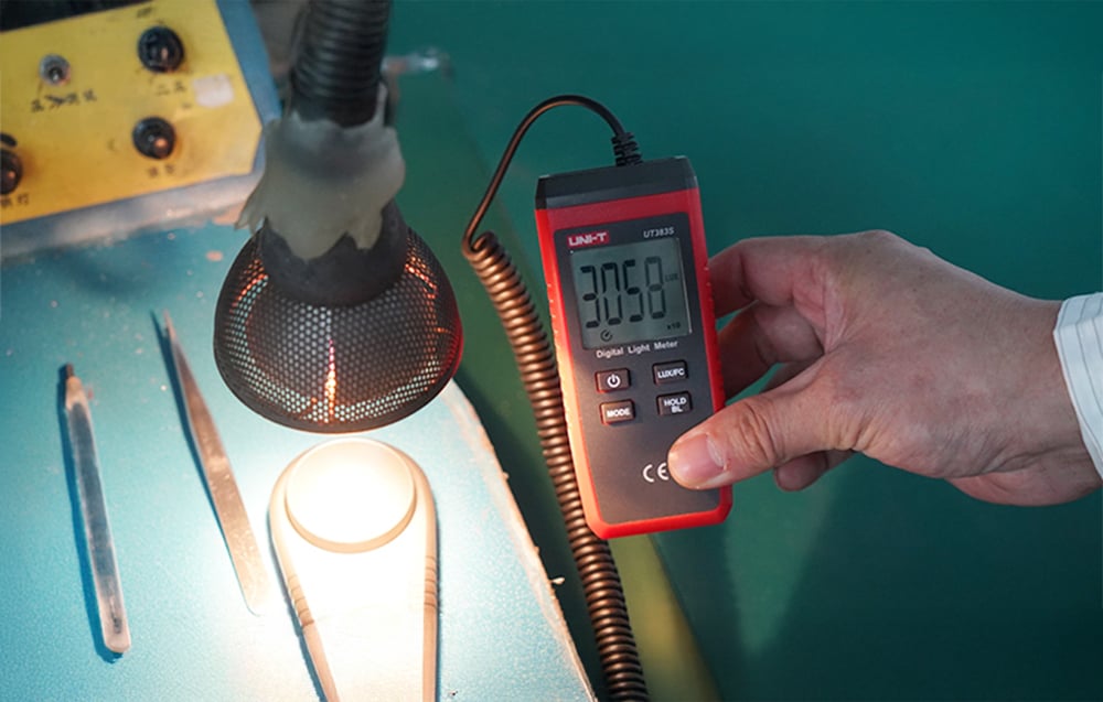 UNI-T UT383S fénymérő 4